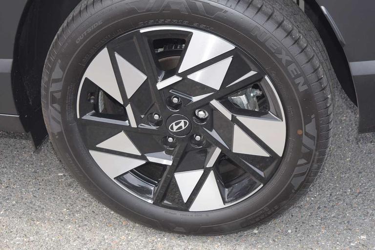 Used Hyundai KONA GX26YEG 17