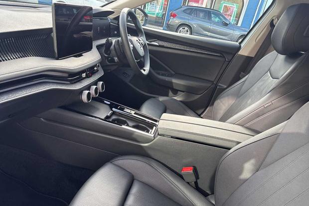 Used Skoda Superb CV74XUR 2