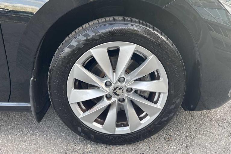 Used Skoda Superb DF74EKY 5
