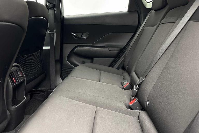 Used Hyundai KONA EF25LNZ 7