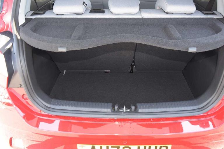 Used Hyundai i10 AU73WHP 16
