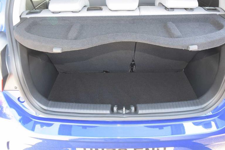 Used Hyundai i10 HN72ENH 17