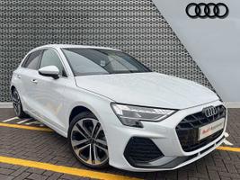 Used 2024 Audi A3 Sportback S line 35 TFSI  150 PS S tronic Glacier white, metallic