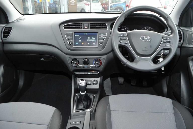 Used Hyundai i20 GV68WDR 9