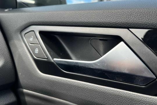 Volkswagen T-roc Photo modix-f71c3f11a0689c299f76c42459f71adc9950dbe7.jpg