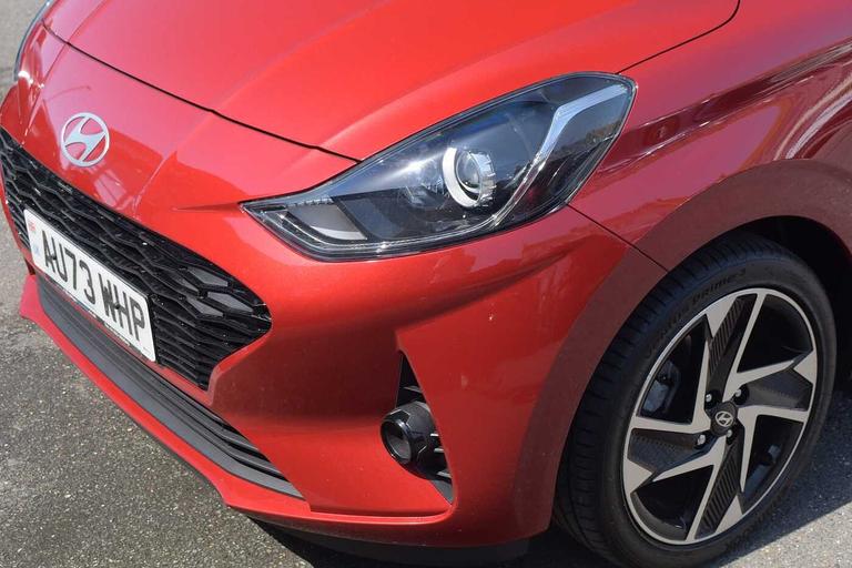 Used Hyundai i10 AU73WHP 12
