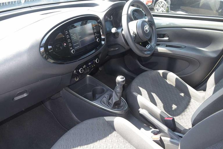 Used Toyota Aygo X GY23KBU 13