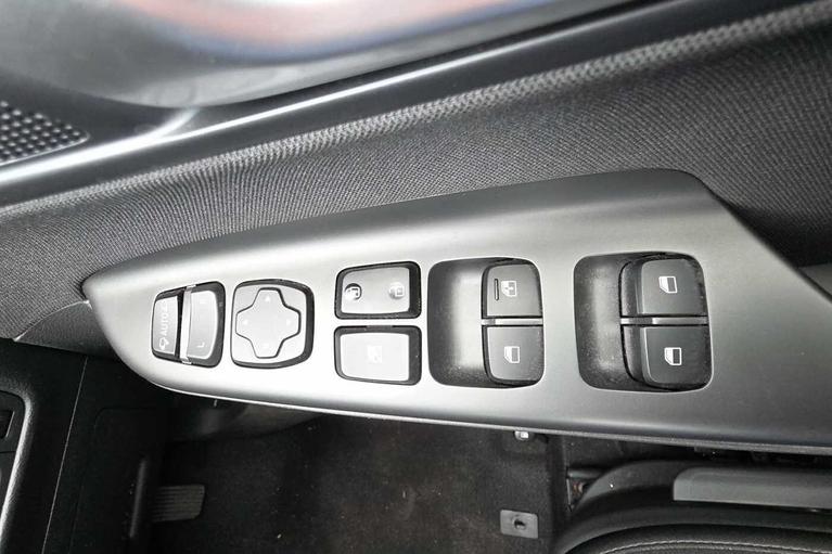 Used Hyundai KONA CU22XZF 19