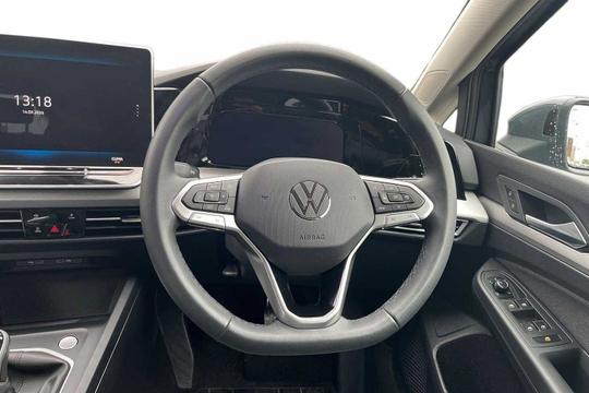 Volkswagen Golf Photo modix-f95a2ea2ff6f45c2b38ac7ac959d2f57ab057fe8.jpg