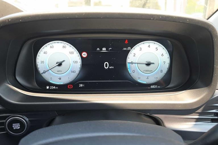 Used Hyundai BAYON WM75TVX 11