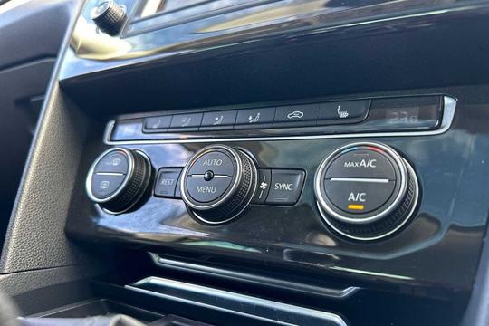 Volkswagen Passat Photo modix-fba3db1ff9a12dc1eacb28ae703b81ff3a74d4f9.jpg
