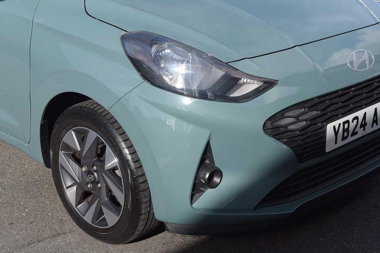 Used Hyundai i10 YB24AOL 4
