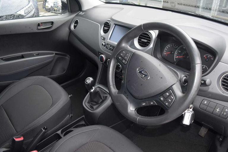 Used Hyundai i10 GU20CCA 17