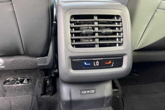 Volkswagen T-roc Photo modix-ff78a13d16757c280bb353394963aa30d34e36b7.jpg