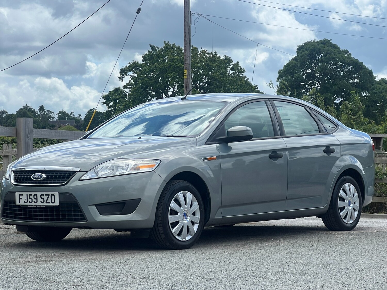 FORD MONDEO 1.6 EDGE 4DR RARE SALOON, LAST OWNER 8 YEARS , HPI CLEAR...