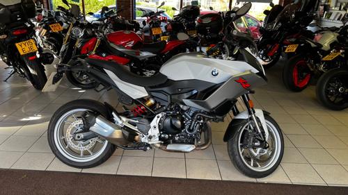 2021 f900 f900 xr te 21 reg stunning bike fab spec free uk delivery very popular petrol - 18,000 miles -... photo