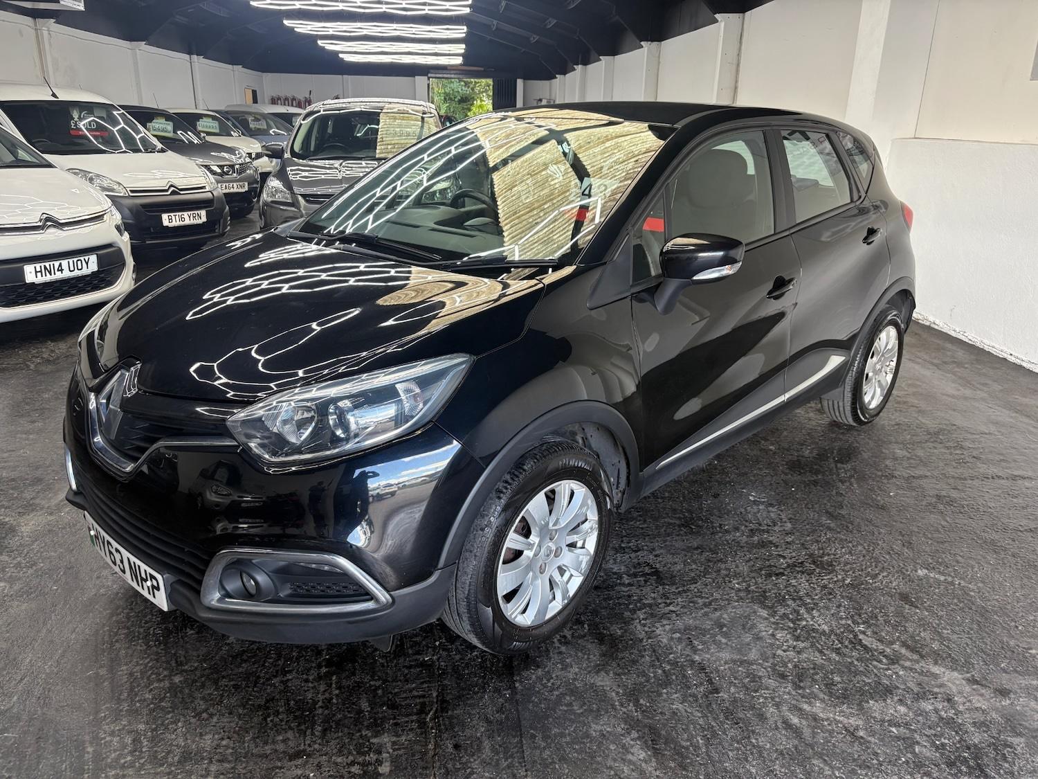 RENAULT CAPTUR 1.5 DCI 90 EXPRESSION ENERGY 5DR DIESEL 10,000 MILES MANUAL ONLY 4,395...