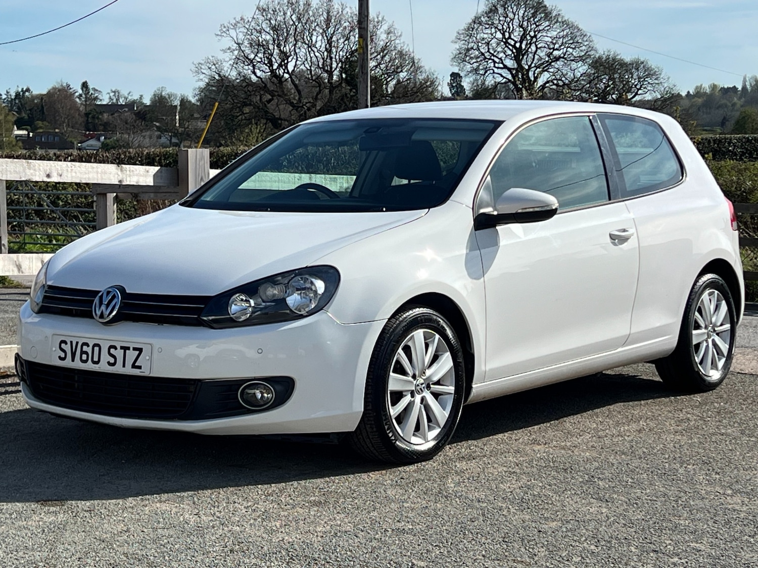 VOLKSWAGEN GOLF 1.4 TSI SE 3DR WHITE 3 DOOR, 54,000 MILES FSH. PETROL 54,000...