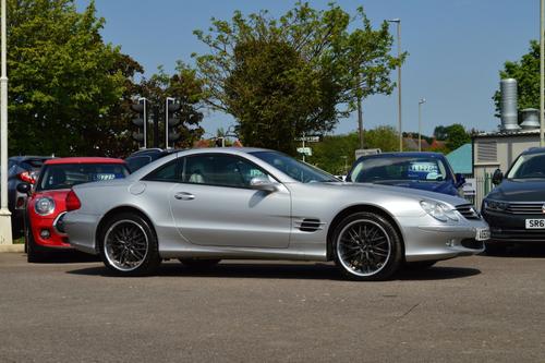 2003 MERCEDES S CLASS SL 500 2DR AUTO 19 INCH ALLOYS LEATHER SAT NAV 11 SERVICES... photo