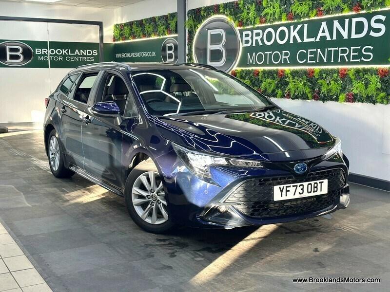 2023 COROLLA ICON SAT NAV, HEATED SEATS AMP REVERSE CAMERA 16,000 MILES AUTOMATIC 1798... photo