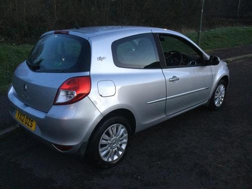 2012 RENAULT CLIO 1.2 I MUSIC EURO 5 3DR PETROL 30,000 MILES MANUAL ONLY 2,500... photo