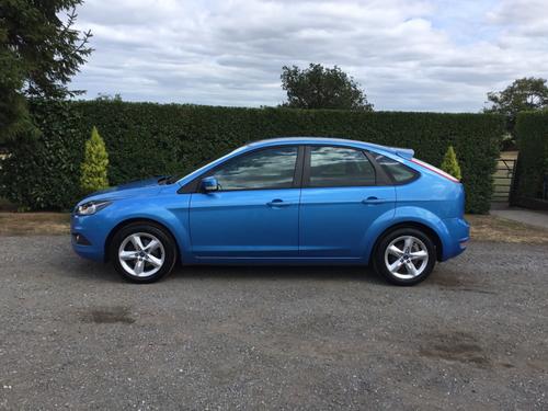 2010 FOCUS 1.6 ZETEC 5DR AUTO PETROL 53,711 MILES AUTOMATIC ONLY 3,495 VIEW DETAILS... photo