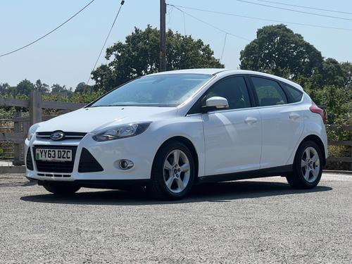 2013 FORD FOCUS 1.6 TDCI 115 ZETEC NAVIGATOR 5DR DIESEL 115,000 MILES MANUAL ONLY 2,795... photo