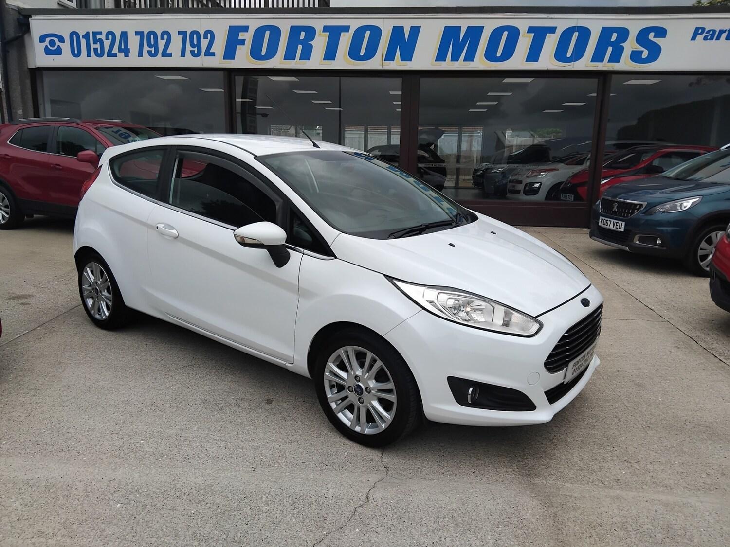 FORD FIESTA 1.25 82 ZETEC 3DR LOW INSURANCE ECONOMICAL FULL MOT AND SERVICE PETROL...