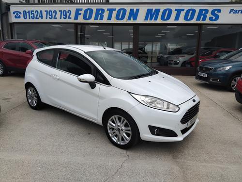 2016 FORD FIESTA 1.25 82 ZETEC 3DR LOW INSURANCE ECONOMICAL FULL MOT AND SERVICE PETROL... photo