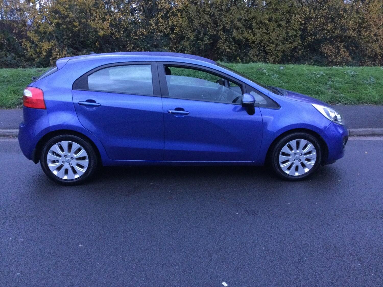 2013 KIA Rio thumbnail 6