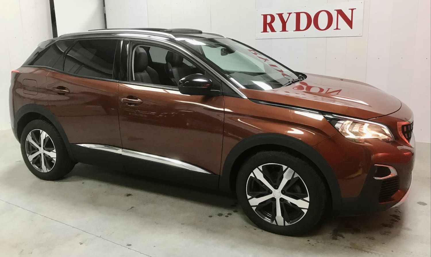 2018 PEUGEOT 3008