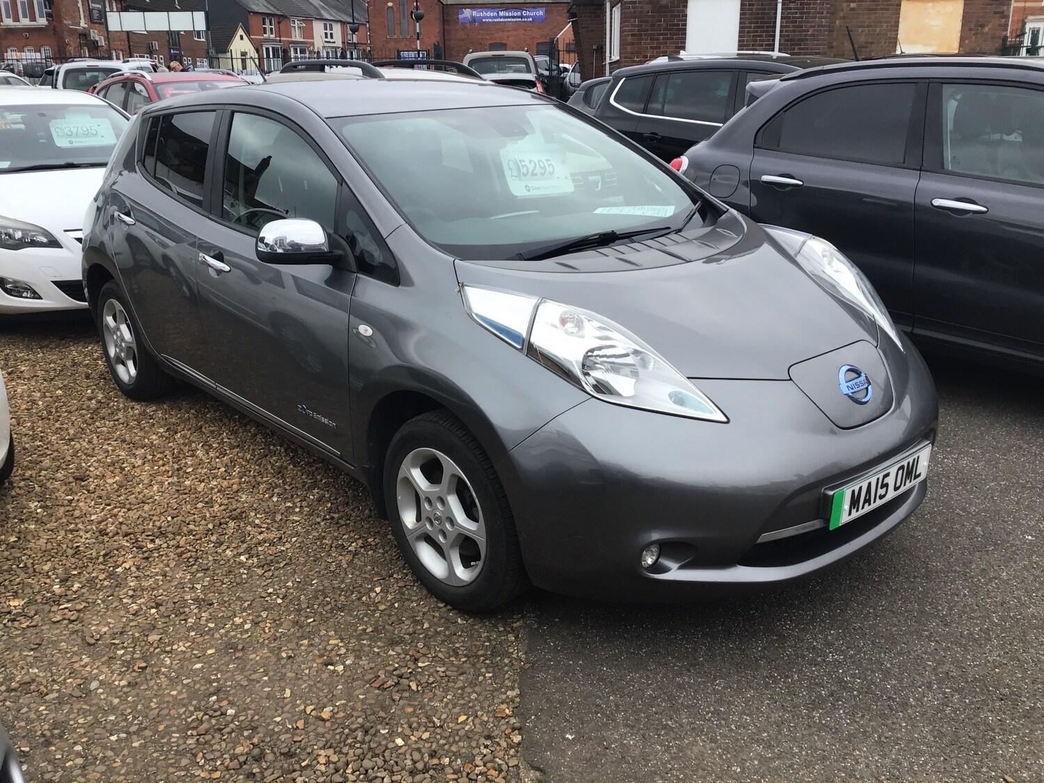 2015 NISSAN LEAF