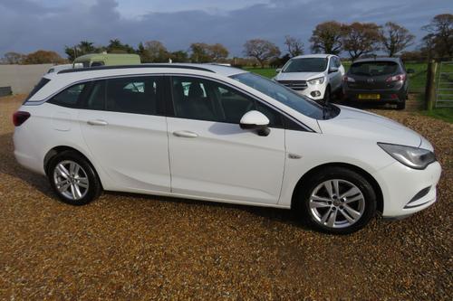2018 Vauxhall Astra