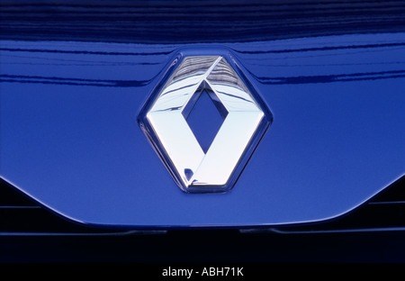 2011 CLIO 1.2 TCE GT LINE TOMTOM 3DR METALLIC GREY FULL MOT FIRST CAR... photo