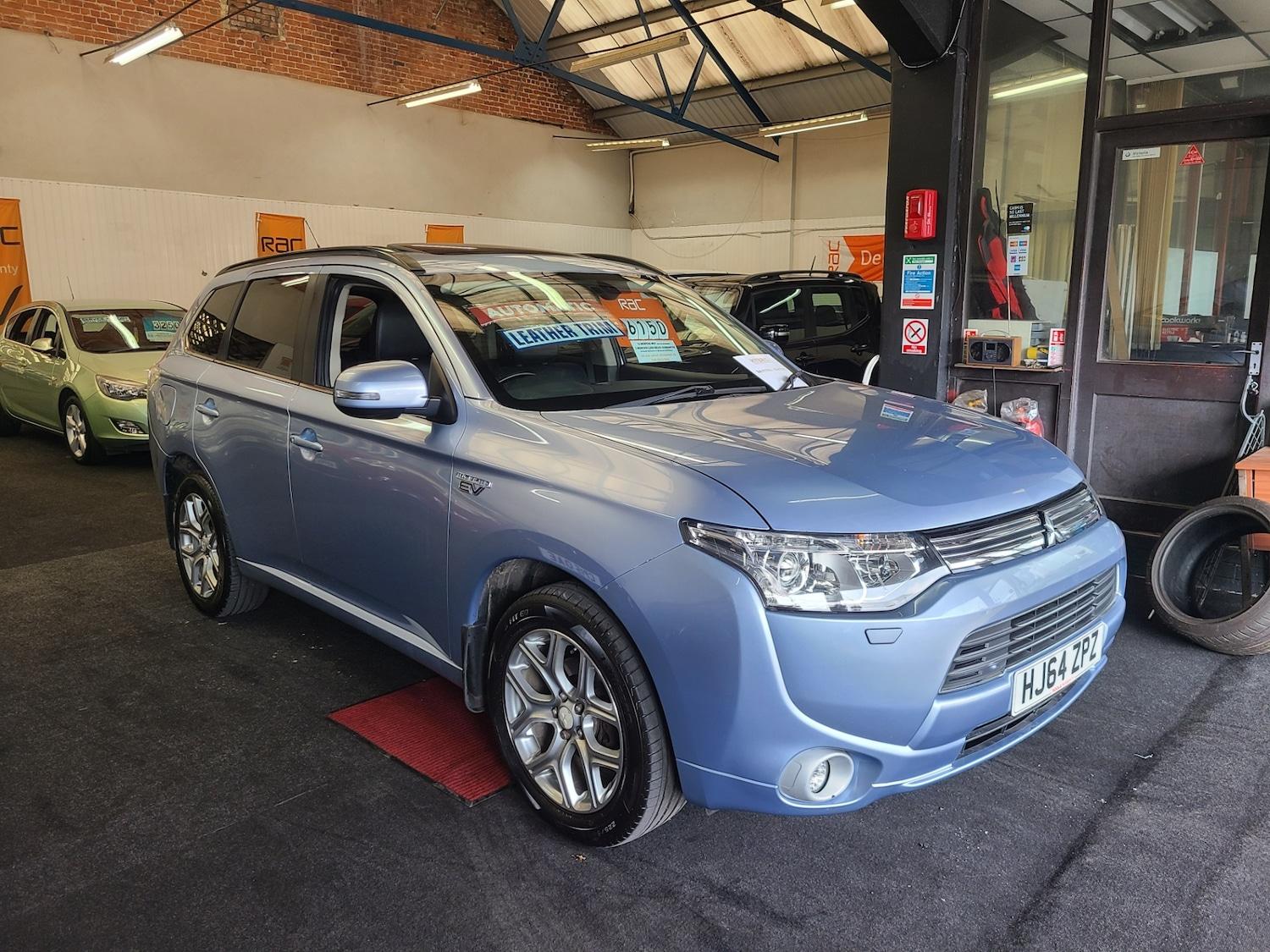 MITSUBISHI OUTLANDER 2.0 PHEV HYBRID PETROL ELECTRIC GX4H AUTOMATIC PETROL PARALLEL PHEV 126,000 MILES...