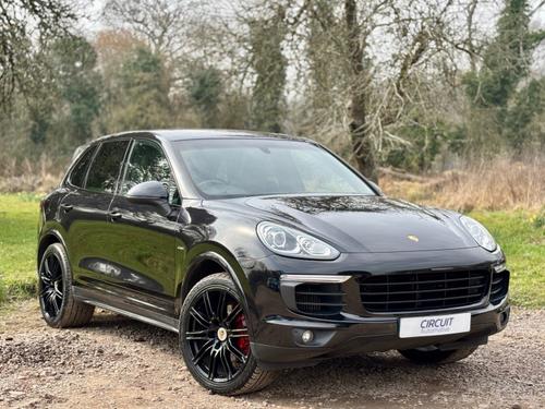 2015 Porsche Cayenne | £17,999