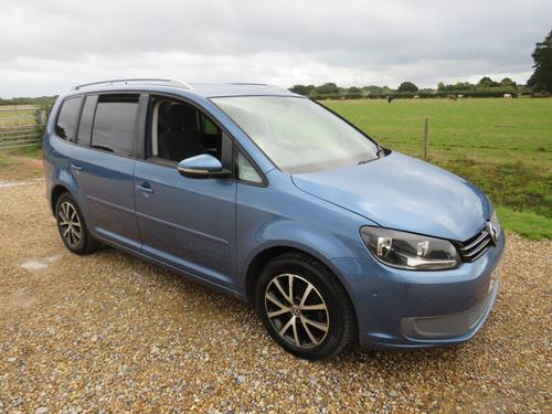 2011 VOLKSWAGEN TOURAN 1.6 TDI 105 SE 7 SEATER REDUCED TO CLEAR DIESEL 99,000 MILES... photo