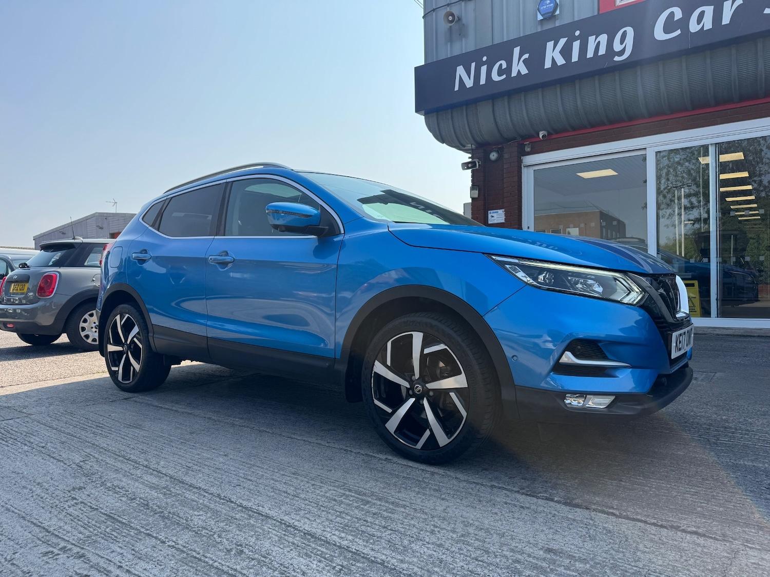 NISSAN QASHQAI 1.2 DIG T TEKNA 5DR PANROOF NAV CAMERA 9 SERVICES ULEZ PETROL...
