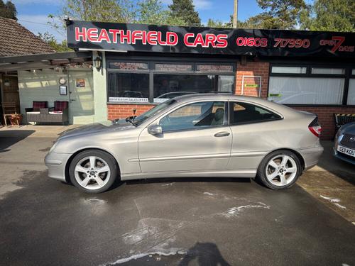 2004 MERCEDES C CLASS C180K SE 3DR AUTO PETROL 75,263 MILES AUTOMATIC ONLY 2,995 VIEW DETAILS... photo