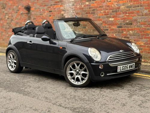 2005 COOPER 2DR PETROL 18,000 MILES MANUAL ONLY 4,000 VIEW DETAILS... photo