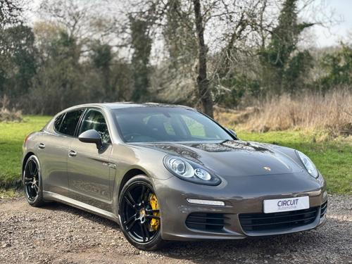 2013 Porsche Panamera | £15,999