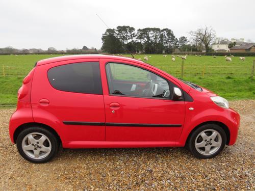 2012 PEUGEOT 107 1.0 SPORTIUM 3 DOOR PETROL 57,000 MILES MANUAL ONLY 2,750 VIEW DETAILS... photo
