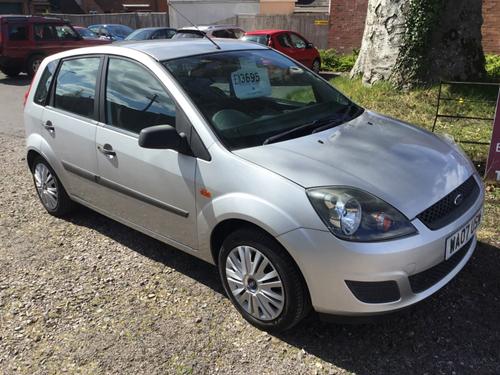 None FIESTA 1.25 STYLE 3DR CLIMATE PETROL 16,500 MILES MANUAL ONLY 3,695 VIEW DETAILS... photo