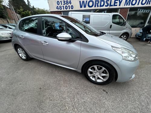 2013 PEUGEOT 208 20 PETROL 86,978 MILES MANUAL ONLY 2,999 VIEW DETAILS... photo
