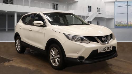 2015 2015 Nissan Qashqai 1.2 DiG-T Acenta 5dr ++ 7 SERVICES / 1 OWNER / ULEZ / SMART VISION ++ Petrol photo