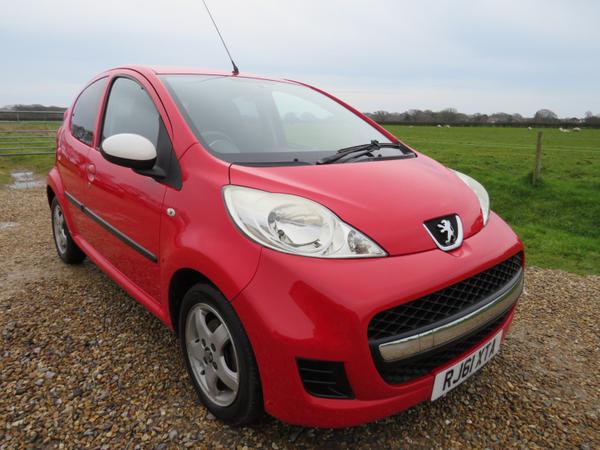 used-2012-peugeot-107-1-0-sportium-3-door-3-450-57-000-miles-red-m-m
