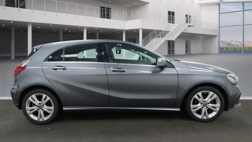 2017 2017 Mercedes-Benz A-Class A180d Sport Premium 5dr ++ NAV / LEATHER / ULEZ / CAMERA ++ Diesel photo