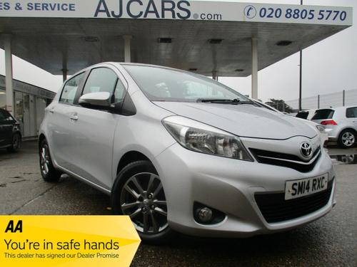 2014 2014 Toyota Yaris 1.33 VVT-i Icon+ 5dr Petrol photo