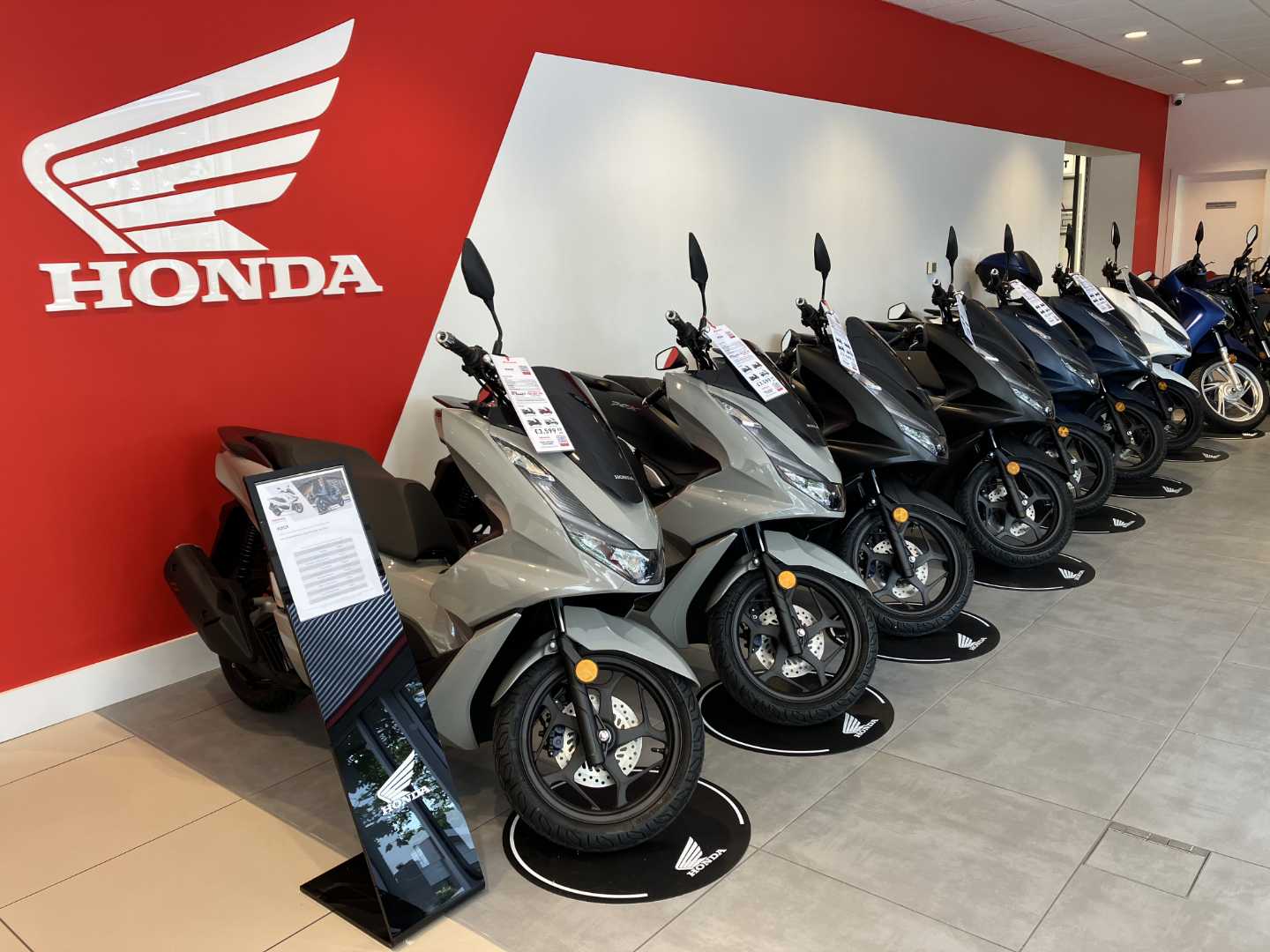 Honda scooty showroom near shop me