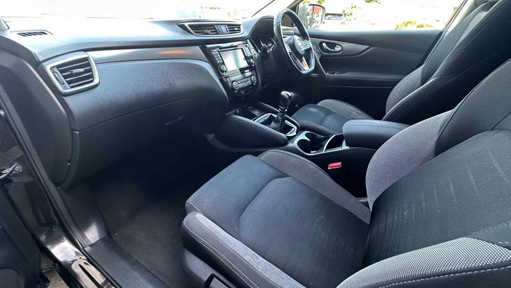 Used Nissan QASHQAI SW18TTJ 10